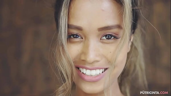 Play MP4 - Putri Cinta in Homework Can Wait film