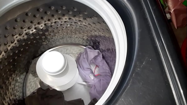 Play MP4 - Wet Panties