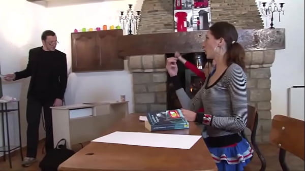 Cours d_éducation sexuelle qui_vire a lorgie