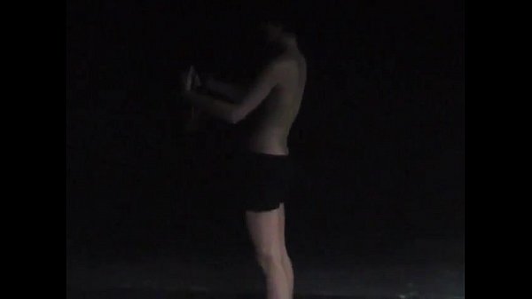 Play MP4 - Naked on Stage Performance