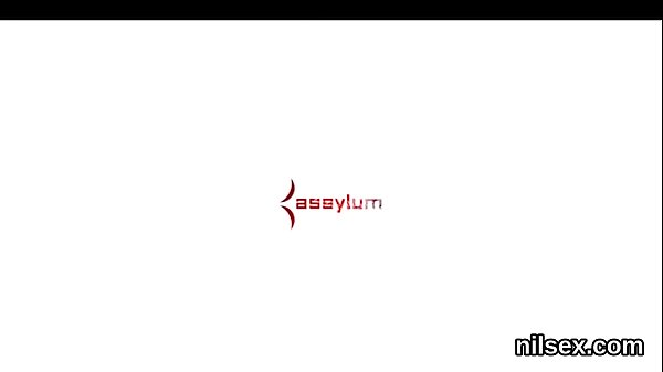 Nonton Delirious Tart Gets Her Fuckholes Opened And Intensely Penetrated thumbnail