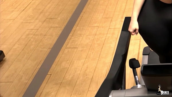 Curvy milf's working on their cardio