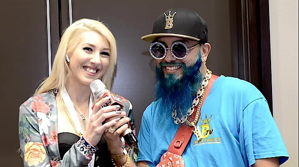 Play MP4 - 2"I Love HipHopBling" AVN shout outs