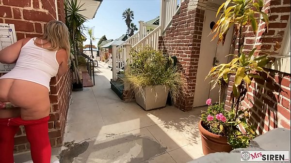 Dee and Wayne Siren Fucking on_Venice Beach