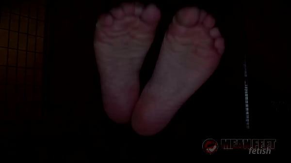 Hot sarah diavola wants you to bust a load on her slim feet