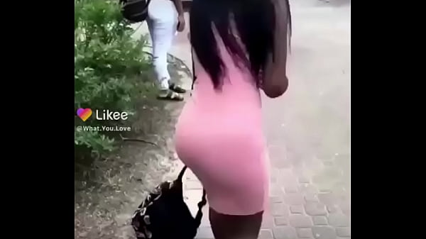 Nonton Cette Fille Sait Bouger thumbnail