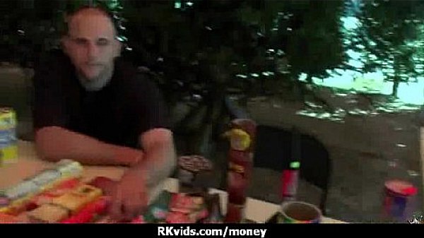 Amateur chick takes money for a fuck 10 