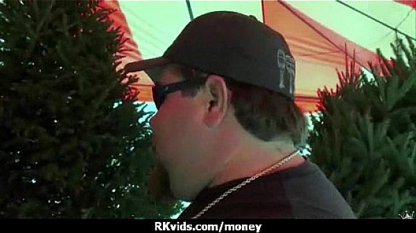 Amateur chick takes money for a fuck 10 