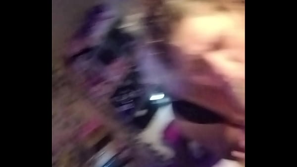 Nonton Tntsrokes Getting A Good Sucking thumbnail