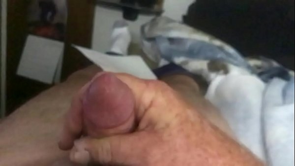 Play MP4 - Me shooting cum