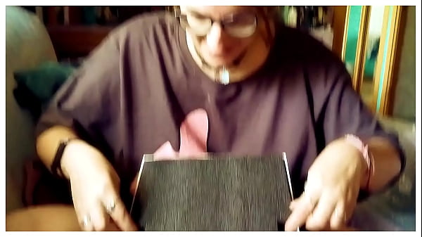 Play MP4 - El pasado lunes 21 de julio fue mi cumplea&ntilde;iX&excl;Un querido FAN quiso tener un detalle conmigo y me envi&oacute; v&iacute;a Amazon est &period;&period;&period;