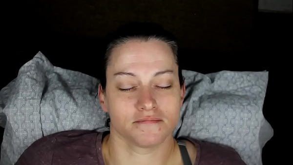 Nonton Dirtydees Gets Her Face Covered With Some Heavy Eye Blasts thumbnail