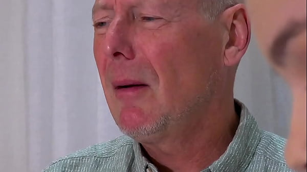 Play MP4 - College girl pussy gets hard fuck from horny grandpa