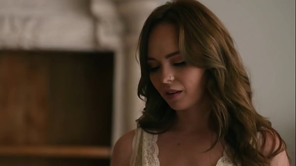 Play MP4 - Old Friends Lilly Bell & Laney Grey Give In To Their Sexual Tension