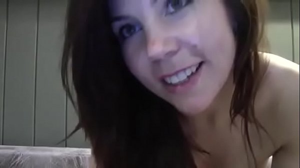 Russian Teen Veranika Gets Totally Naked_On Cam