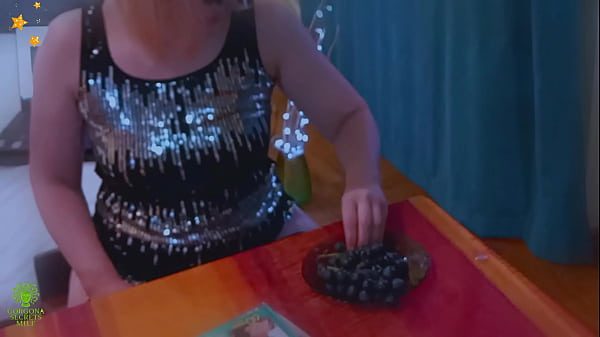 Play MP4 - Two loads of cum down her throat and two creampies in the gorgeous ass of a mature MILF