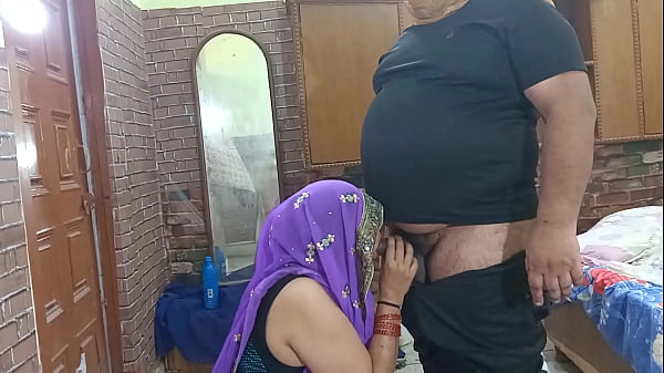 Cheating bhabhi&rsquo;s nude sex with her horny devar