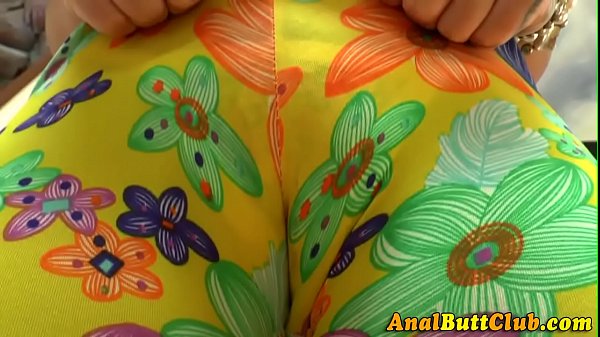 Fine assed kinky whore_in tightleggings