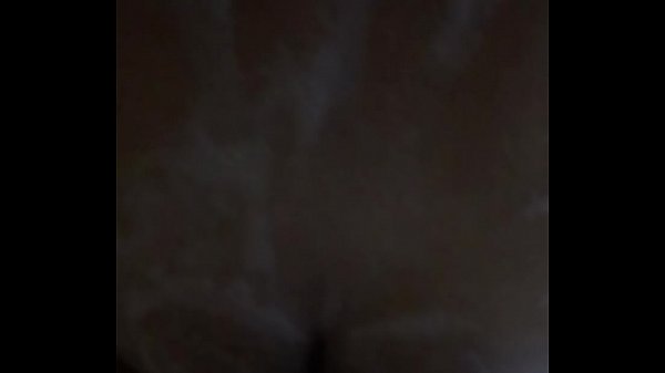 La follo mientras se baña y grita cuando_se lo_entro