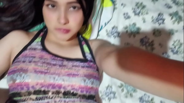 Dulce coño de mujer joven asiática CASERO REAL