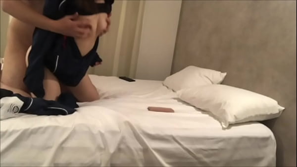 後輩の女子マネージャーとのお家デートに我慢出来なくなり手を出してしまう先輩 