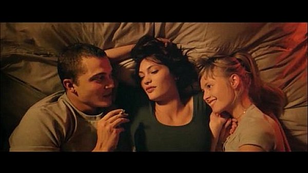 Nonton Love thumbnail