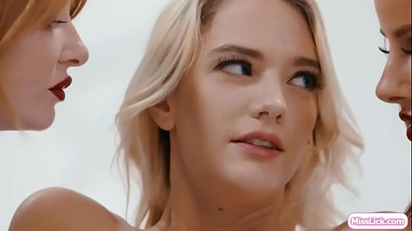 Redhead devils giving blonde a threesome