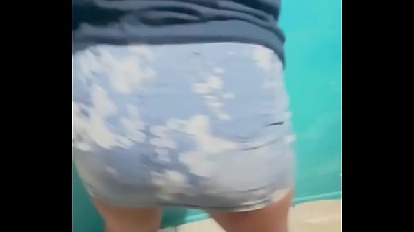 Play MP4 - jovencita cachonda virgen