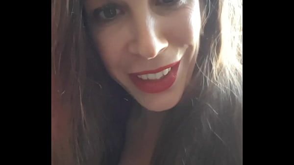 Episode 2 6 "karaok&eacute; jouissif avec mon micro" de la mini saison milf salope 