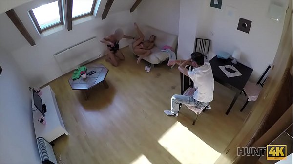 HUNT4K El cazador inteligenteencuentra la manera de_seducir_a una jovencita_usando efectivo