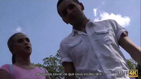 Play MP4 - HUNT4K&period; El cazador inteligente encuentra la manera de seducir a una jovencita usando efectivo