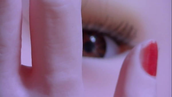 Love Doll Close-up thumbnail