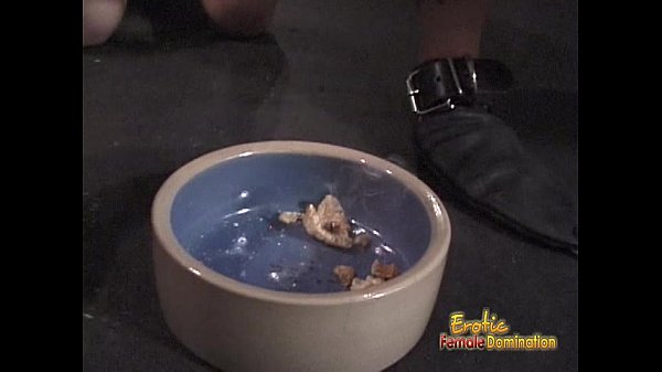 Stunning_latex clad redhead domina has some fun with her_man