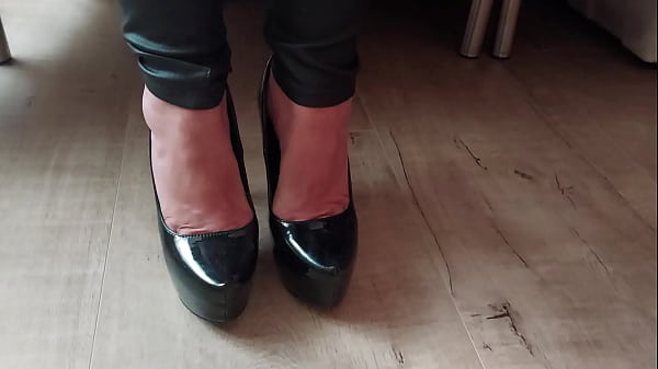 Spit and high heels shoes 