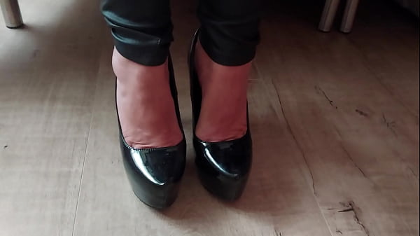 Spit and high heels shoes 