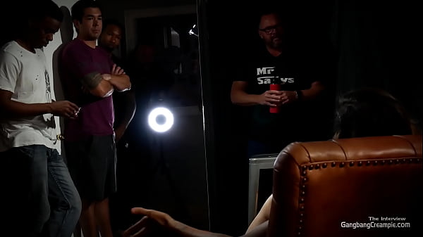 Busty Milf does 5_strangers at the same time