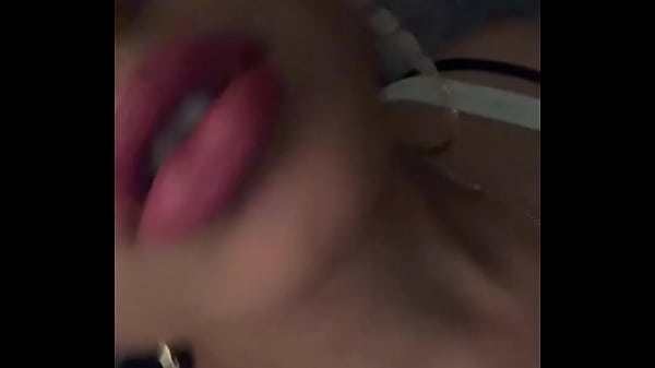 Latina Selena introduces herself. 