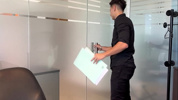 Nonton My Slutty Secretary Seduces Me And Fucks Me To Avoid Working thumbnail