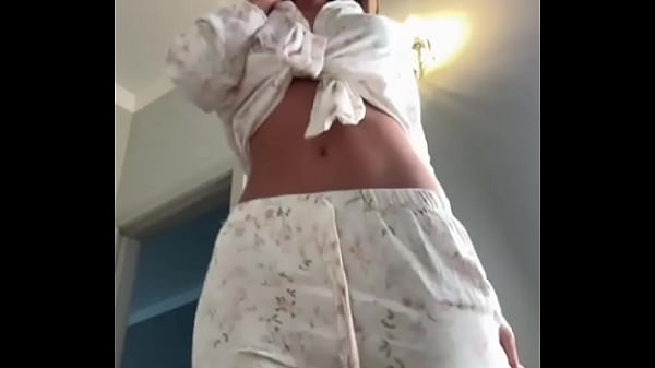 Nonton Can&rsquo;t Wait For December &mdash; Watching Home Alone And Eating Ice Cream Under A Cozy Blanket thumbnail