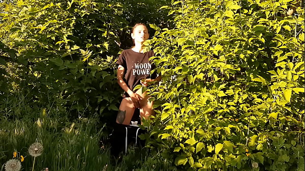 Play MP4 - Risky public female masturbation in nature - Girls fly orgasm