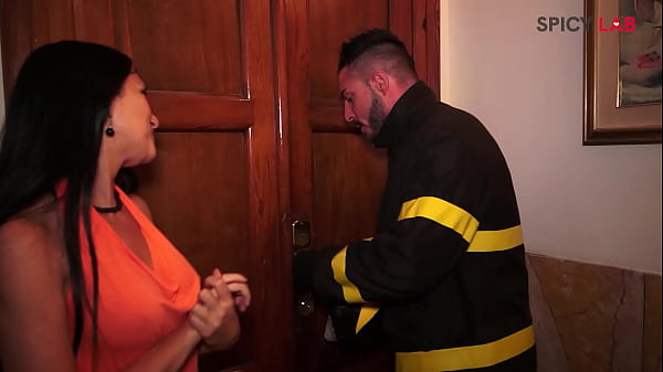 Play MP4 - The Firefighter