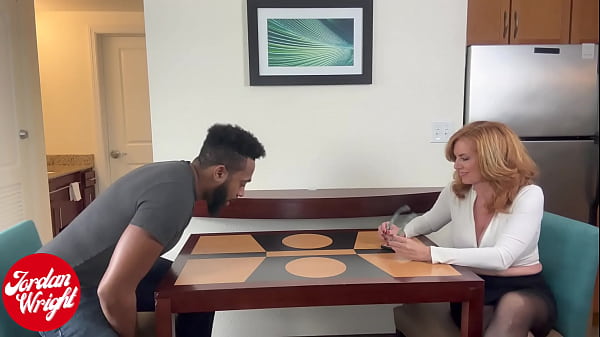 Play MP4 - Fucking my boss