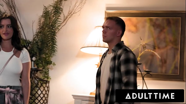 Play MP4 - ADULT TIME - Big Tits MILF Linzee Ryder Gets Fucked By Stepson With Stepdad Still In Bed&excl; RISKY SEX&excl;