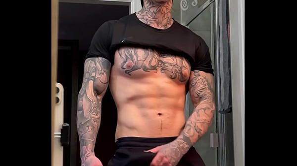 Play MP4 - Stroking My Massive Cock and Flexing For You Before Cumming