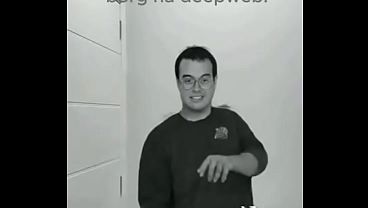 Garotinha safada pelada mostra seus seios enquanto dan&ccedil_a