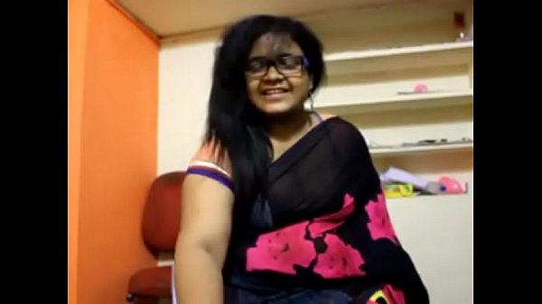 Nonton Web Cam Girl thumbnail