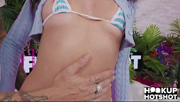 Nonton Skinny Whore Natalie Brooks Hooks Up With Bryan Gozzling! thumbnail