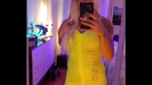 Nonton V & Me, Sexy Sluts After A Night Out Getting Makeovers By A Professional From Pacorabanne, Cynde Watson, Who Was On Go... thumbnail