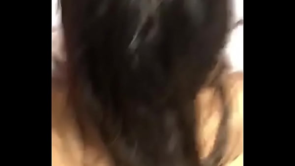 Play MP4 - Chica latina