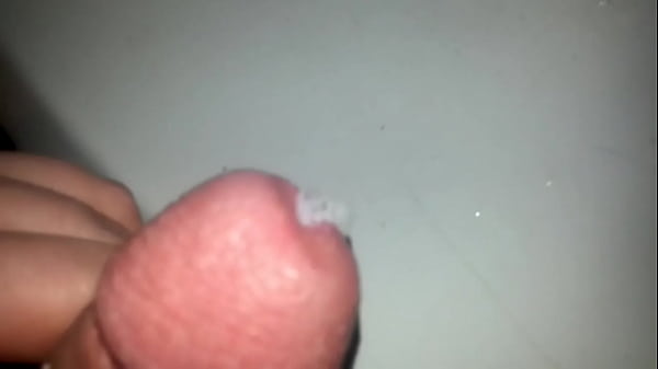 Kuh milch aus meinem beschnittenen penis pissen